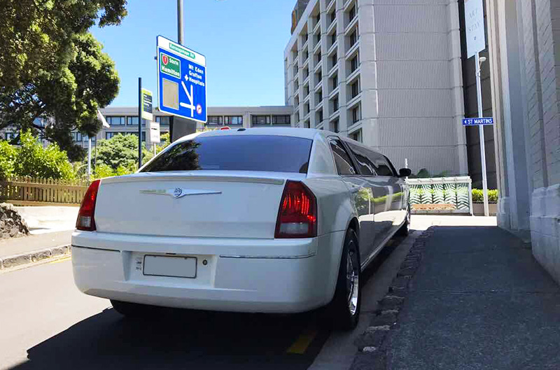chrysler limousine Auckland tours