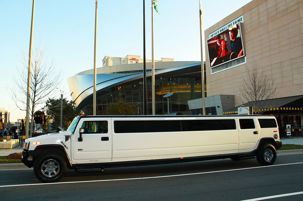 Hummer limousine Auckland tours